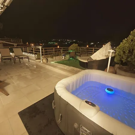 Apartmán Luna With Jacuzzi, 5mins Walking To The Beach, Sea And Castle View Big Terrace