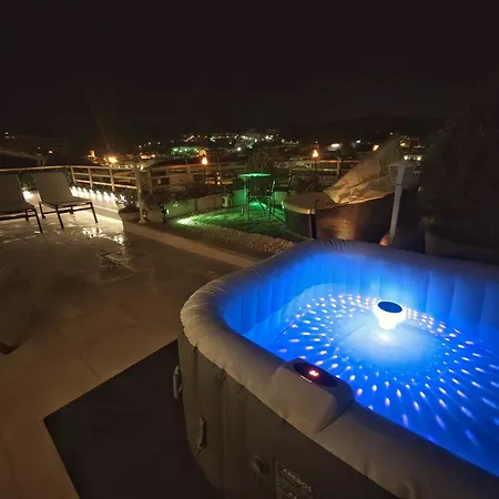 Luna With Jacuzzi, 5mins Walking To The Beach, Sea And Castle View Big Terrace *