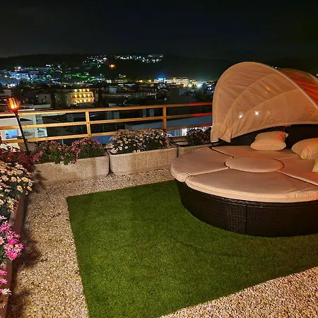 Apartamento Luna With Jacuzzi, 5mins Walking To The Beach, Sea And Castle View Big Terrace