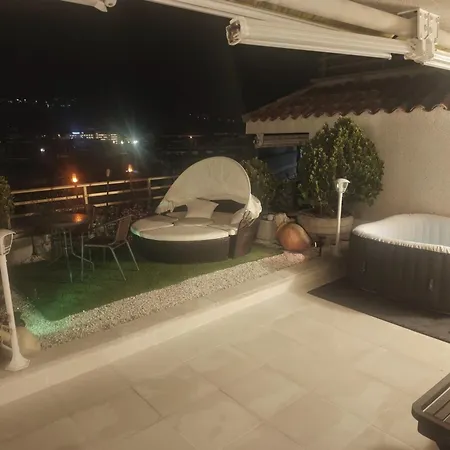 Luna With Jacuzzi, 5mins Walking To The Beach, Sea And Castle View Big Terrace Apartamento